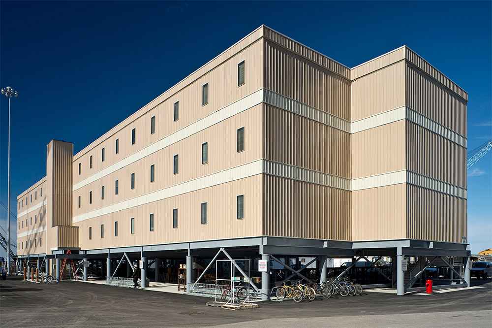Modular building at NNS shipbuilding site in the USA